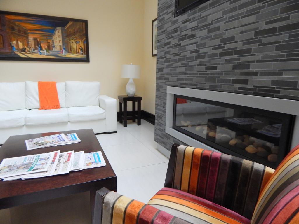 Puerto Mercado Hotel Монтевидео Екстериор снимка